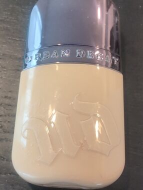 Urban Decay Face Bond Foundation 5 Fair Neutral